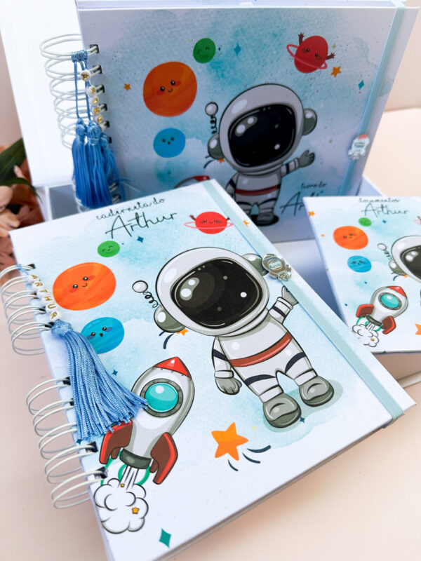 Combo Caixa + Livro do Bebê + Caderneta Astronauta